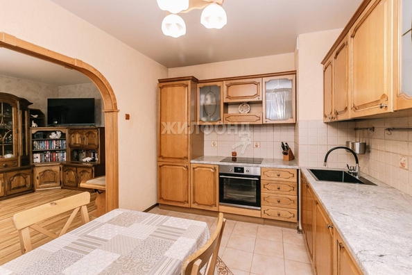 
   Продам 5-комнатную, 98.8 м², Краснообск, 202

. Фото 2.