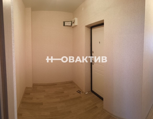 
   Продам 2-комнатную, 53.2 м², Петухова ул, 162

. Фото 1.