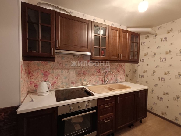 
   Продам 2-комнатную, 44.3 м², Связистов ул, 141

. Фото 2.