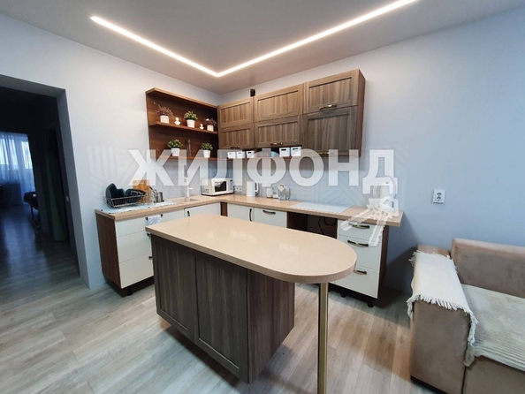 
   Продам 3-комнатную, 71.7 м², Олимпийской Славы мкр, 2

. Фото 4.