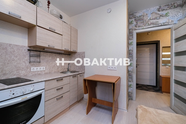 
   Продам 1-комнатную, 35 м², Романтиков ул, 12

. Фото 9.