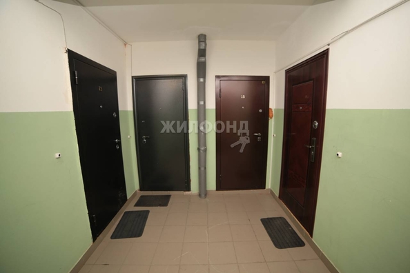 
   Продам студию, 27.4 м², Микрорайон тер, 25а

. Фото 3.