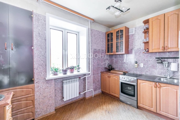 
   Продам 3-комнатную, 66.9 м², Петровского ул, 7

. Фото 1.