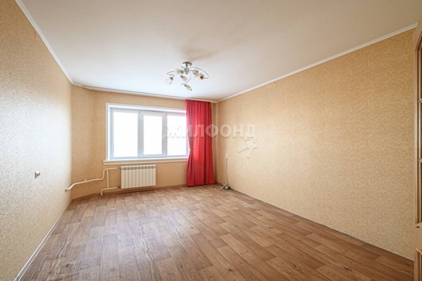 
   Продам 3-комнатную, 62.8 м², Красных Зорь ул, 3/2

. Фото 4.