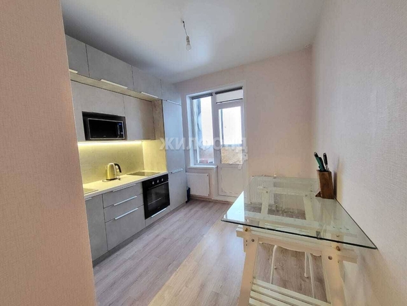 
   Продам 1-комнатную, 32.9 м², Бородина ул, 56

. Фото 3.