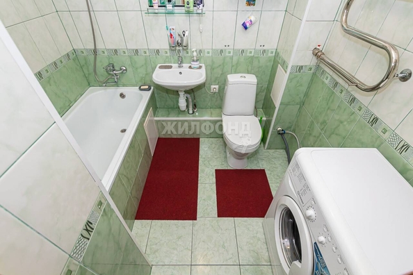 
   Продам 1-комнатную, 32.7 м², Ключ-Камышенское Плато ул, 24

. Фото 7.