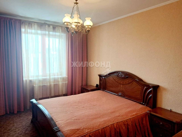 
   Продам 2-комнатную, 59 м², Есенина ул, 31/1

. Фото 17.