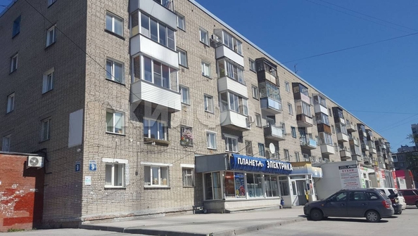 
   Продам 1-комнатную, 28.9 м², Кошурникова ул, 9

. Фото 2.