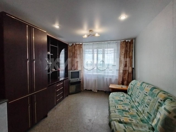 
   Продам секционку, 16.7 м², Сухарная ул, 70а

. Фото 2.