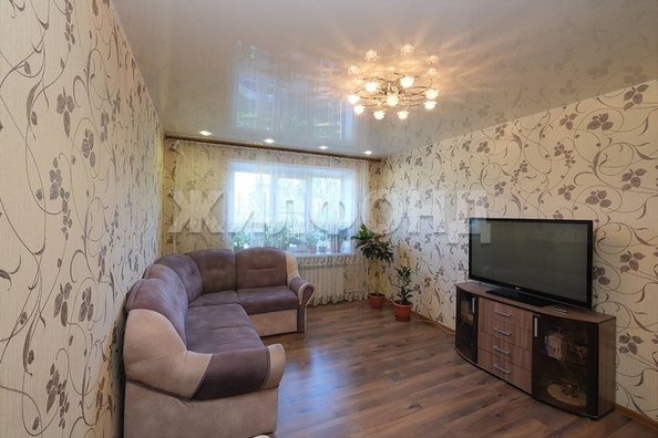 
   Продам 3-комнатную, 62.6 м², Троллейная ул, 18

. Фото 2.