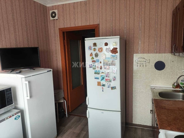 
   Продам 4-комнатную, 81 м², В. Высоцкого ул, 31

. Фото 8.