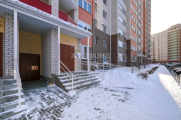 
   Продам 2-комнатную, 74.2 м², 2-й (4 мкр.) кв-л, 229

. Фото 2.