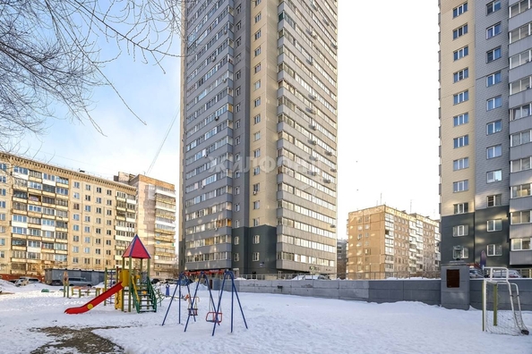 
   Продам 1-комнатную, 46.8 м², Бориса Богаткова ул, 208/3

. Фото 23.