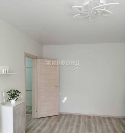 
   Продам 2-комнатную, 55.3 м², Красный пр-кт, 327/2

. Фото 4.