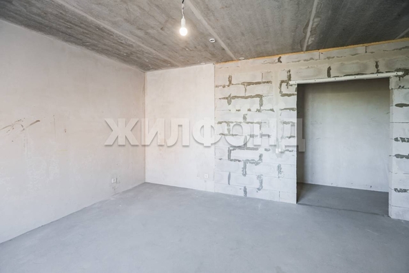 
  Продается 3-комн. квартира, 67.3 м², Есенина ул, д. 67
. Фото 13.