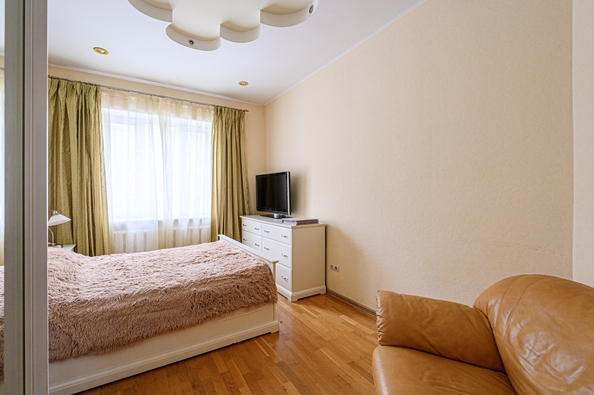 
   Продам 3-комнатную, 80 м², Коммунистическая ул, 26

. Фото 10.