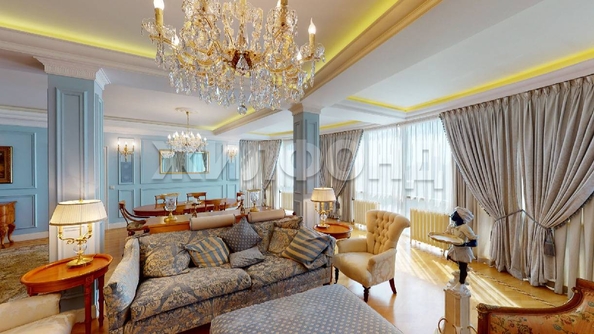 
   Продам 3-комнатную, 188.8 м², Щетинкина ул, 49

. Фото 1.