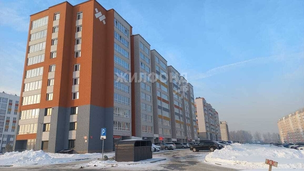 
   Продам 3-комнатную, 67.2 м², 3-й микрорайон, 15

. Фото 1.