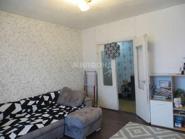 
   Продам 4-комнатную, 80 м², Троллейная ул, 130

. Фото 3.