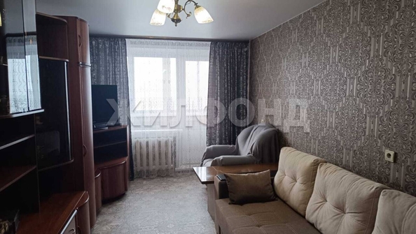 
  Продается 4-комн. квартира, 99 м², Троллейная ул, д. 71
. Фото 3.