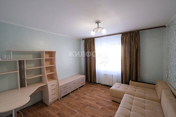 
   Продам 3-комнатную, 84.2 м², Связистов ул, 13

. Фото 1.