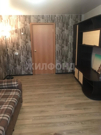 
  Сдам в аренду 3-комнатную квартиру, 60 м², Новосибирск

. Фото 2.