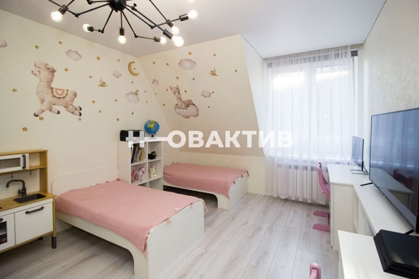 
   Продам 4-комнатную, 102 м², Красный пр-кт, 323/3

. Фото 13.