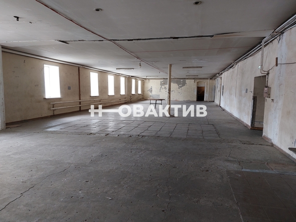 
   Сдам помещение под производство, 500 м², Революционный пр-кт, 32А

. Фото 2.