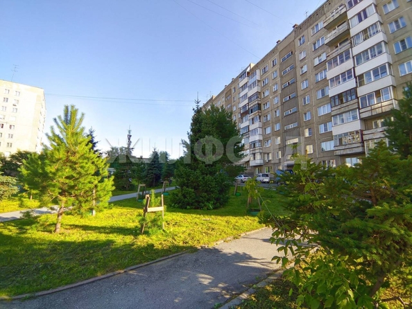 
  Продается 4-комн. квартира, 70 м², Бориса Богаткова ул, д. 194/3
. Фото 2.