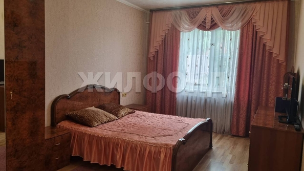 
   Продам дом, 198.5 м², Криводановка село

. Фото 13.