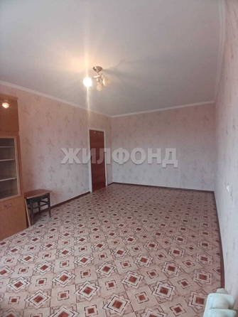 
   Продам 1-комнатную, 38 м², 2-й (4 мкр.) кв-л, 202

. Фото 2.