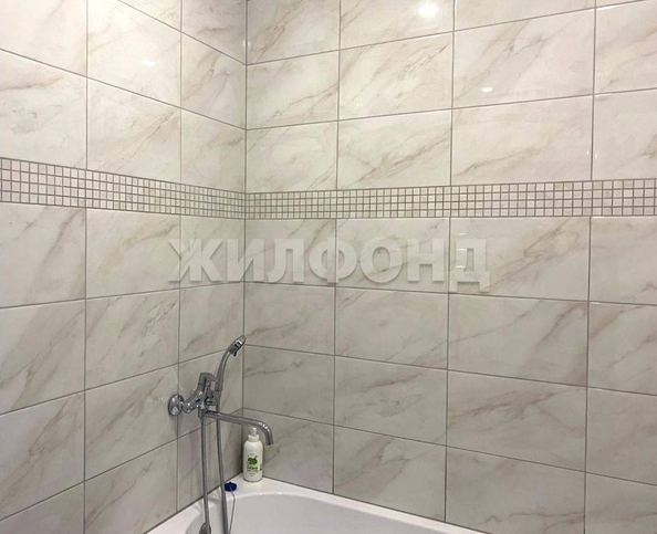 
   Продам 2-комнатную, 52.9 м², Кропоткина ул, 130/6

. Фото 4.