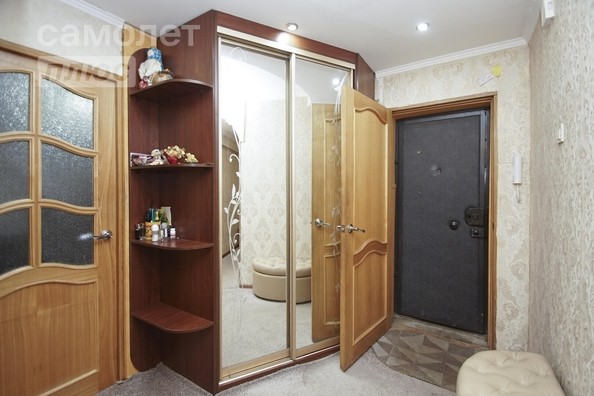 
   Продам 3-комнатную, 62.4 м², Сергея Тюленина ул, 13

. Фото 19.