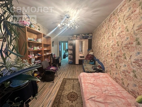 
   Продам 2-комнатную, 48.1 м², Молодежная 3-я ул, 52

. Фото 3.