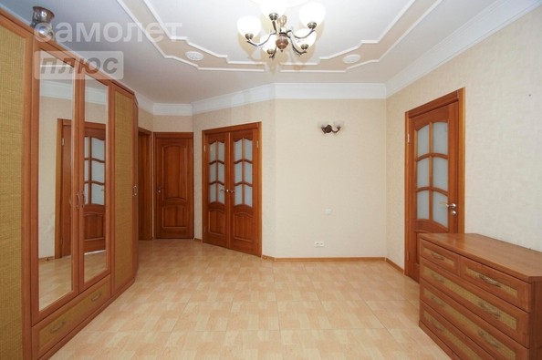 
   Продам 5-комнатную, 210 м², Омская ул, 115/1

. Фото 12.