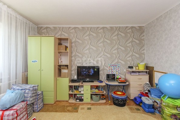 
   Продам 1-комнатную, 42.2 м², Дмитриева ул, 3/2

. Фото 1.