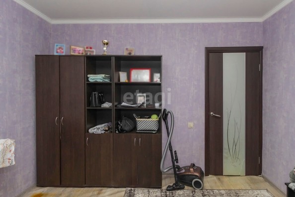 
   Продам 2-комнатную, 53 м², Волгоградская ул, 2

. Фото 10.