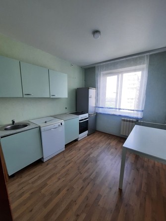 
   Продам 3-комнатную, 75.4 м², Лукашевича ул, 14/1

. Фото 2.