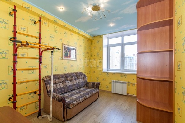 
   Продам 3-комнатную, 76.6 м², Маршала Жукова ул, 107

. Фото 12.