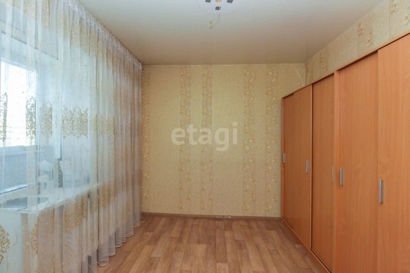 
   Продам 2-комнатную, 52 м², Комарова пр-кт, 5

. Фото 5.
