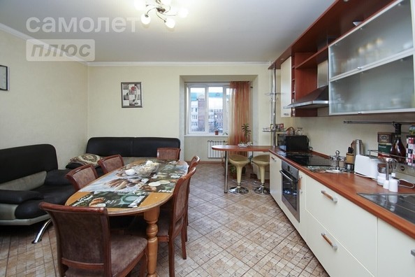 
   Продам 3-комнатную, 98.3 м², Орловского ул, 3

. Фото 2.
