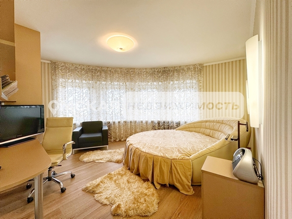 
   Продам 4-комнатную, 145 м², Крупской ул, 25/1

. Фото 15.