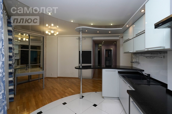 
   Продам 4-комнатную, 137 м², Нефтезаводская ул, 28к2

. Фото 9.