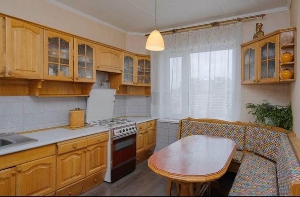 
   Продам 3-комнатную, 63 м², 10 лет Октября ул, 105

. Фото 5.