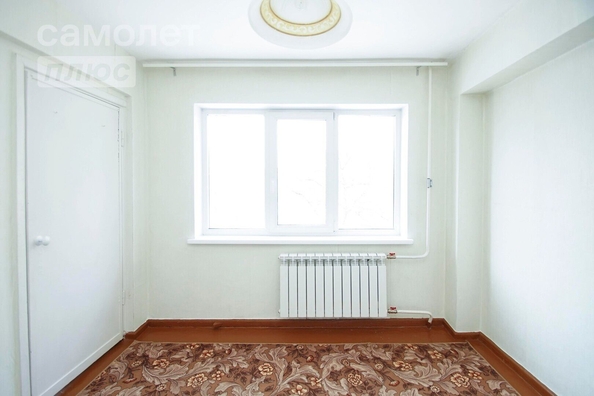 
   Продам 3-комнатную, 49 м², Блюхера ул, 12

. Фото 1.