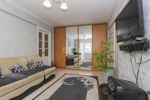 
   Продам 3-комнатную, 60 м², Лукашевича ул, 11Б

. Фото 3.