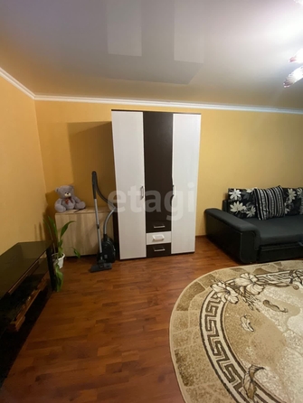 
   Продам 2-комнатную, 41.9 м², Кирова ул, 38

. Фото 2.