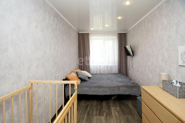 
   Продам 3-комнатную, 55 м², 20 лет РККА ул, 270

. Фото 1.