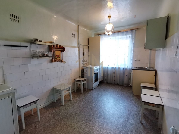 
   Продам 3-комнатную, 70.3 м², Ленина ул, 28

. Фото 4.