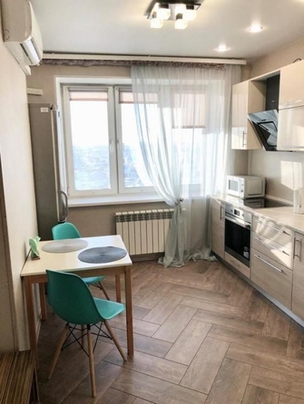 
   Продам 1-комнатную, 46 м², Линия 13-я ул, 37/5

. Фото 3.